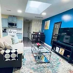 Lovely 1Bd Apt Near Magic Garden In Center City